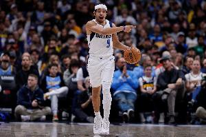 基德：内姆哈德打球很沉稳掌控力十足 传球很棒看他打球很享受