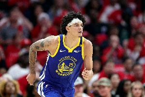 6人缺阵取胜！桑托斯：被绝杀后马上爆冷赢球 这就是NBA奇妙之处