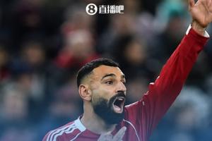 BBC：萨拉赫在混采区主动停下来跟记者说话，队友们对此感到震惊